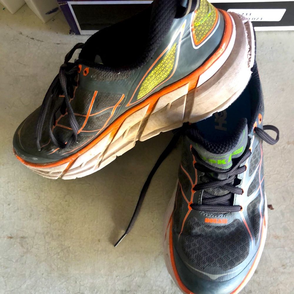 HOKA ONE ONE CLIFTON 2